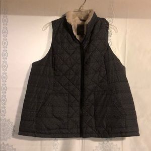 Maurices Black and White puffy vest